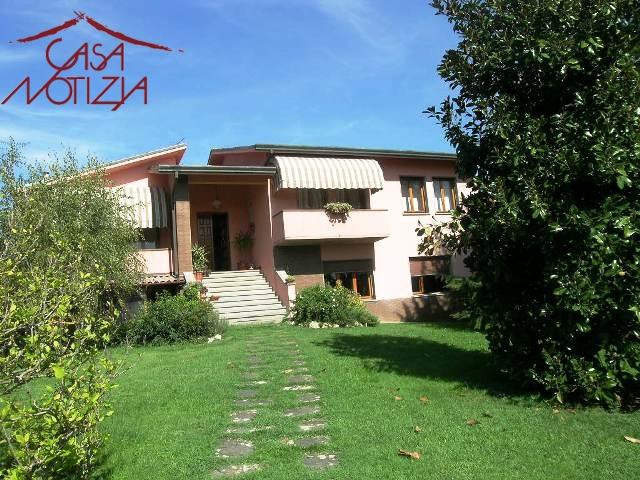 Villa Indipendente in vendita a Bagni Di Lucca Ponte, Toscana