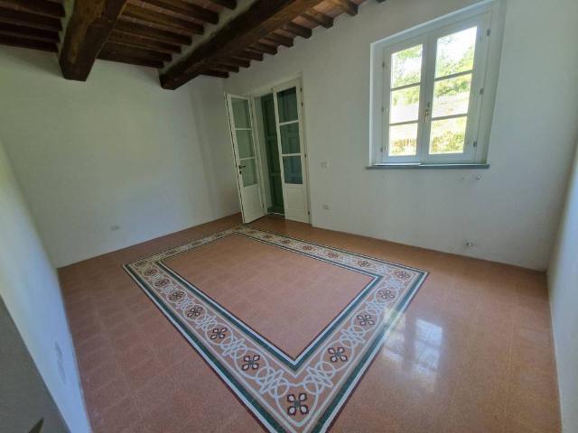 Villa Indipendente in vendita a San Macario in Piano, Bagni Di Lucca Ponte
