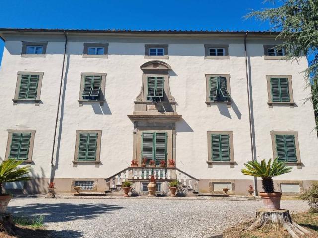 Villa Indipendente in vendita a Pozzuolo, Bagni Di Lucca Ponte