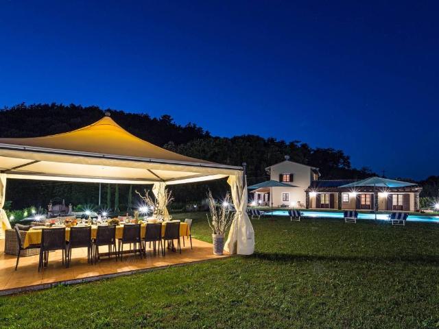 Villa Indipendente in vendita a Bagni Di Lucca Ponte, Toscana