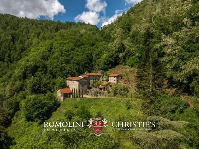 Villa Indipendente in vendita a San Concordio, Bagni Di Lucca Ponte