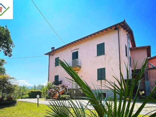 Villa Indipendente in vendita a San Macario in Piano, Bagni Di Lucca Ponte