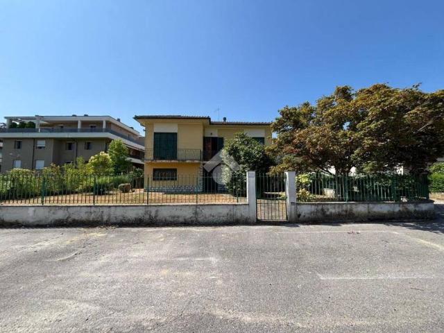 Villa Indipendente in vendita a Sant'Anna, Bagni Di Lucca Ponte