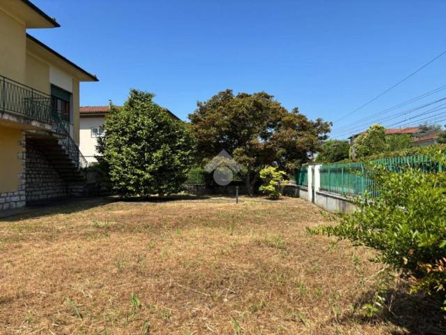 Villa Indipendente in vendita a Sant'Anna, Bagni Di Lucca Ponte