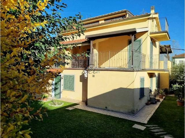Villa Indipendente in vendita a San Concordio, Bagni Di Lucca Ponte