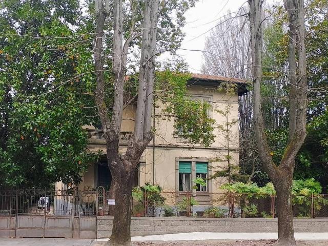 Villa Indipendente in vendita a Sant'Anna, Bagni Di Lucca Ponte