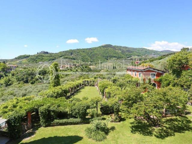 Villa Indipendente in vendita a Sesto di Moriano, Bagni Di Lucca Ponte