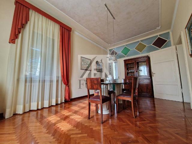 Villa Indipendente in vendita a Sant'Anna, Bagni Di Lucca Ponte