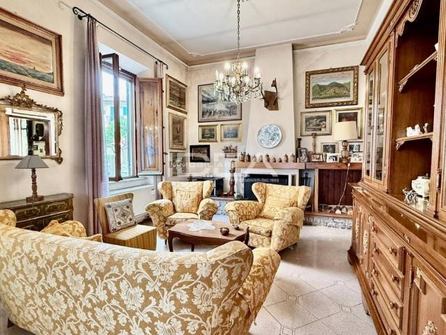 Villa Indipendente in vendita a Bagni Di Lucca Ponte, Toscana