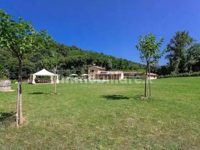 Villa Indipendente in vendita a Bagni Di Lucca Ponte, Toscana