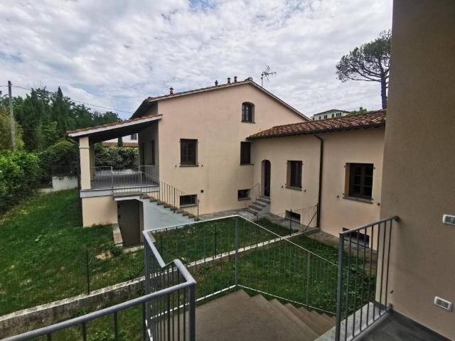 Villa Indipendente in vendita a Sant'Alessio, Bagni Di Lucca Ponte
