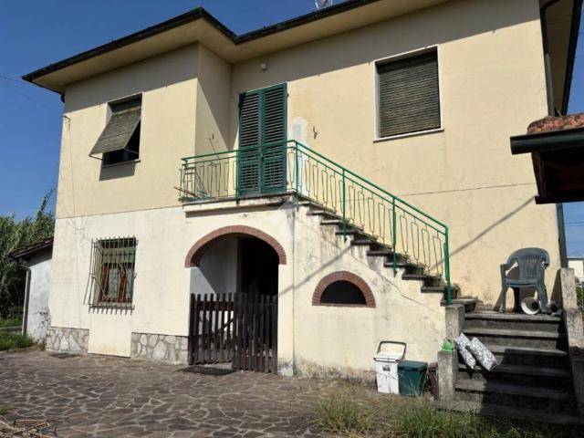 Villa Indipendente in vendita a San Concordio, Bagni Di Lucca Ponte