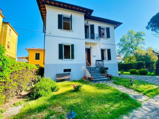 Villa Indipendente in vendita a San Concordio, Bagni Di Lucca Ponte