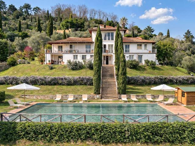 Villa Indipendente in vendita a Bagni Di Lucca Ponte, Toscana
