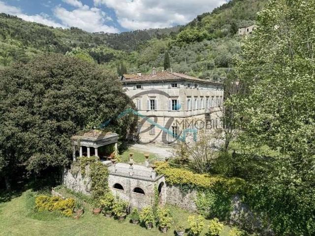 Villa Indipendente in vendita a San Pancrazio, Lucca