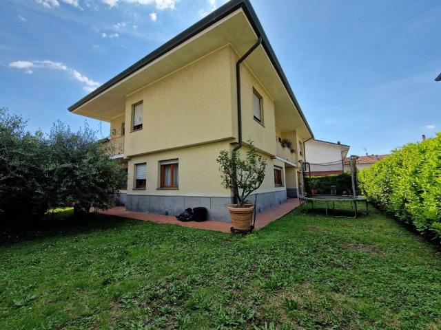 Villa Indipendente in vendita a Sant'Anna, Bagni Di Lucca Ponte