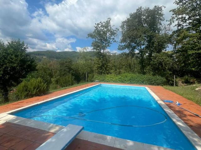 Villa Indipendente in vendita a Cappella, Bagni Di Lucca Ponte