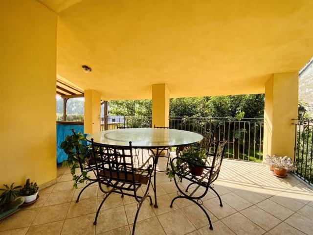 Villa Indipendente in vendita a Tempagnano di Lunata, Bagni Di Lucca Ponte