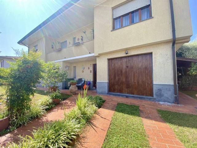 Villa Indipendente in vendita a Nave, Bagni Di Lucca Ponte