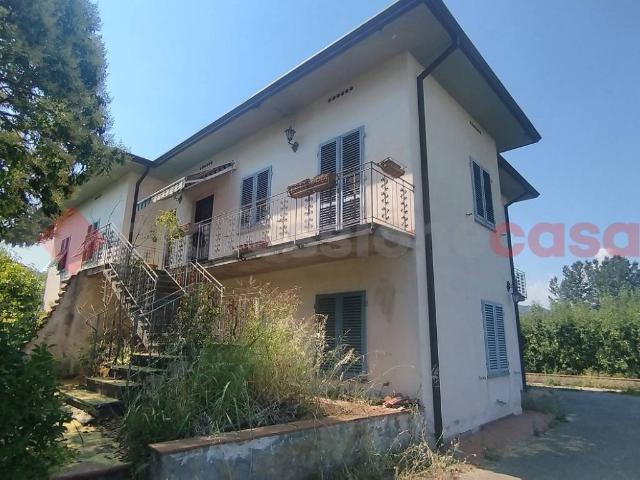 Villa Indipendente in vendita a Bagni Di Lucca Ponte, Toscana