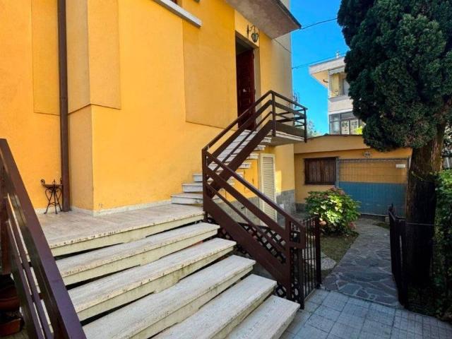 Villa Indipendente in vendita a Sant'Anna, Bagni Di Lucca Ponte