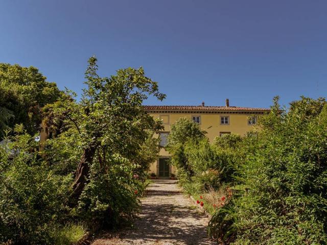 Villa Indipendente in vendita a San Gemignano di Moriano, Bagni Di Lucca Ponte