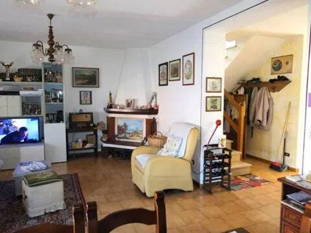 Villa Indipendente in vendita a Tempagnano di Lunata, Bagni Di Lucca Ponte