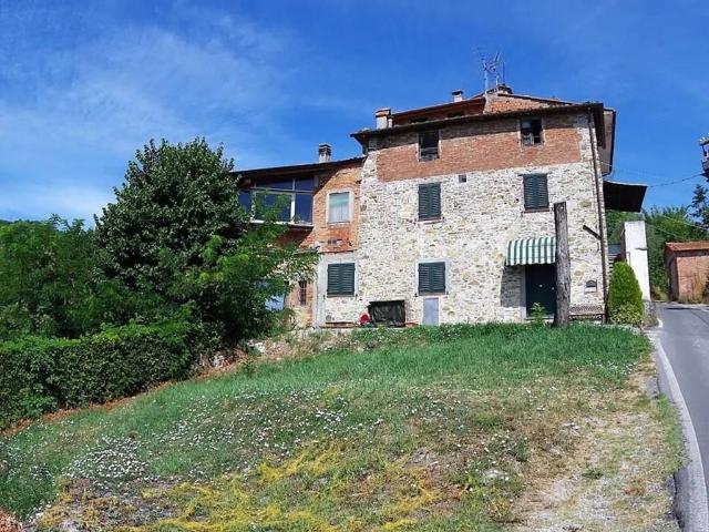 Villa Indipendente in vendita a Bagni Di Lucca Ponte, Toscana