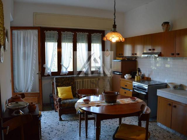 Villa Indipendente in vendita a Bagni Di Lucca Ponte, Toscana