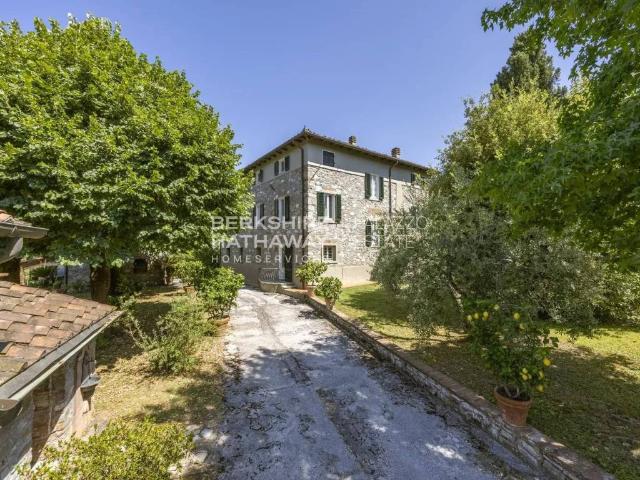 Villa Indipendente in vendita a San Concordio, Bagni Di Lucca Ponte
