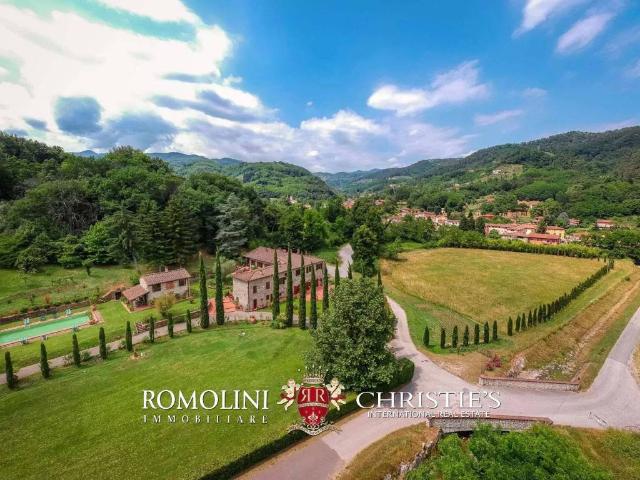 Villa Indipendente in vendita a Cappella, Bagni Di Lucca Ponte