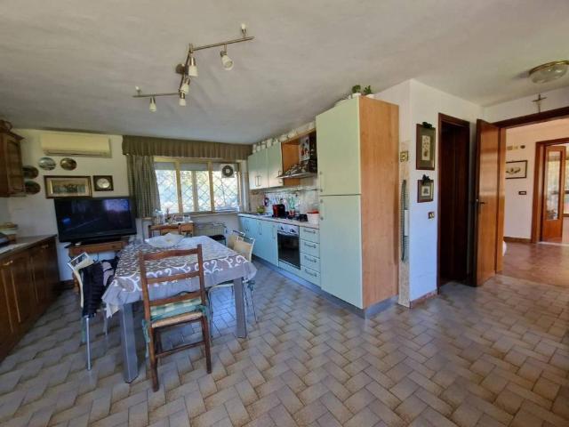 Villa Indipendente in vendita a San Concordio, Bagni Di Lucca Ponte