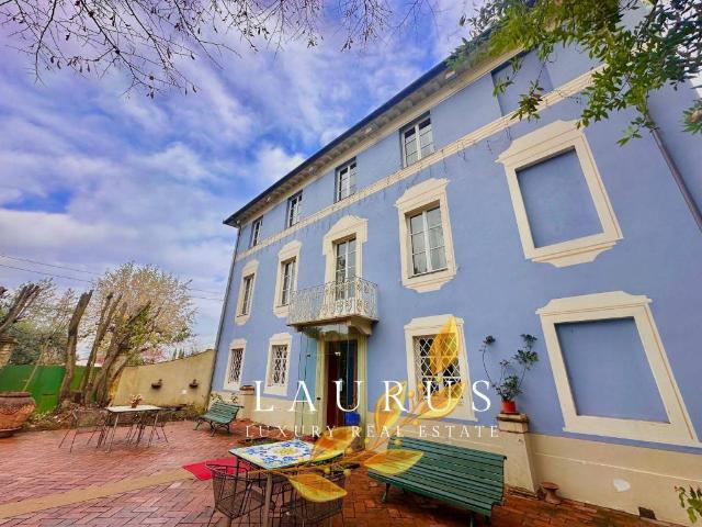 Villa Indipendente in vendita a Bagni Di Lucca Ponte, Toscana