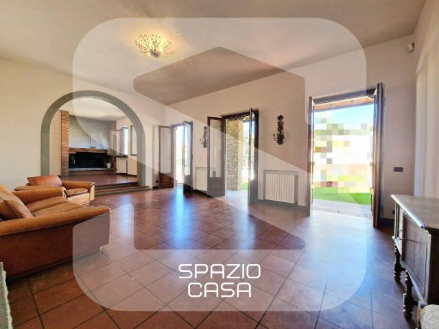 Villa Indipendente in vendita a Ponte a Moriano, Bagni Di Lucca Ponte