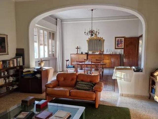 Villa Indipendente in vendita a Ponte a Moriano, Bagni Di Lucca Ponte