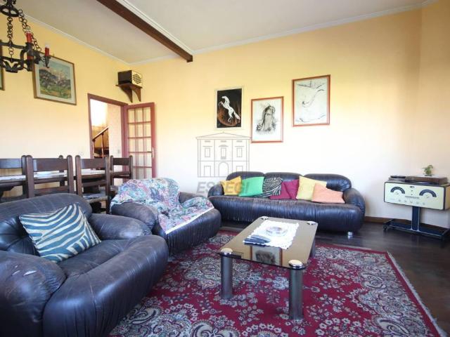 Villa Indipendente in vendita a Corte Dovichetti, Lucca