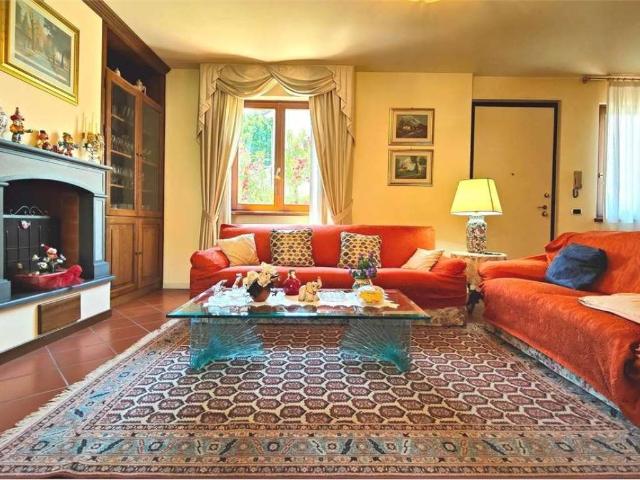 Villa Indipendente in vendita a San Gemignano di Moriano, Bagni Di Lucca Ponte