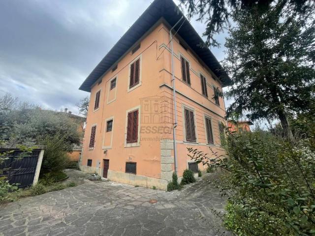 Villa Indipendente in vendita a Sant'Anna, Bagni Di Lucca Ponte
