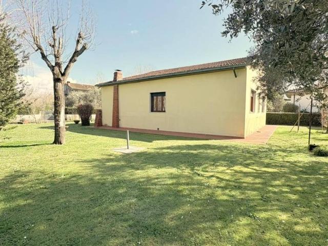 Villa Indipendente in vendita a Mugnano, Bagni Di Lucca Ponte