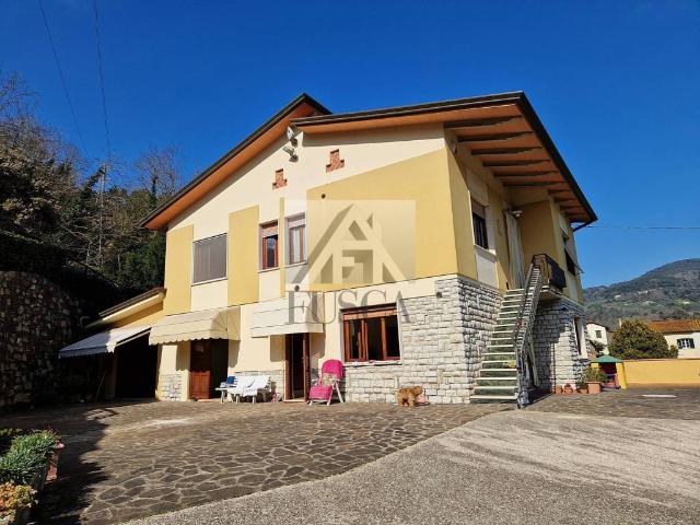 Villa Indipendente in vendita a Balbano, Bagni Di Lucca Ponte