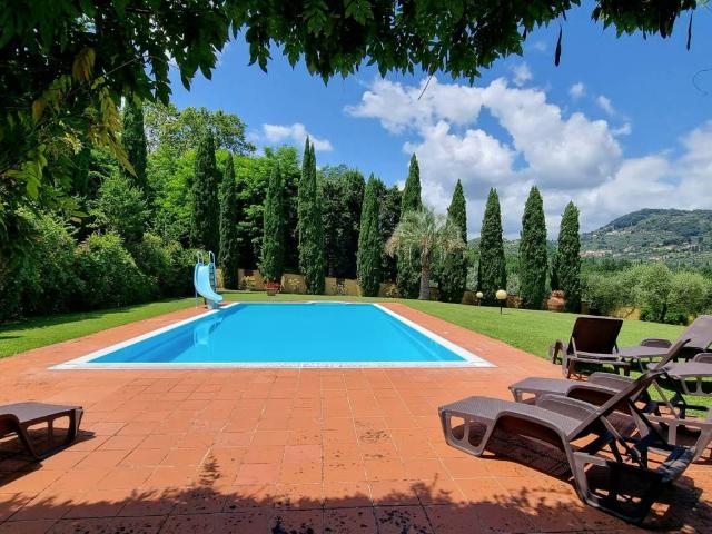 Villa Indipendente in vendita a Ponte a Moriano, Lucca