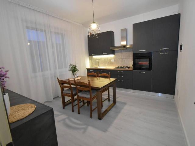 Villa Indipendente in vendita a Sant'Anna, Bagni Di Lucca Ponte