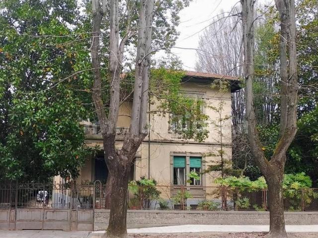Villa Indipendente in vendita a Sant'Anna, Bagni Di Lucca Ponte
