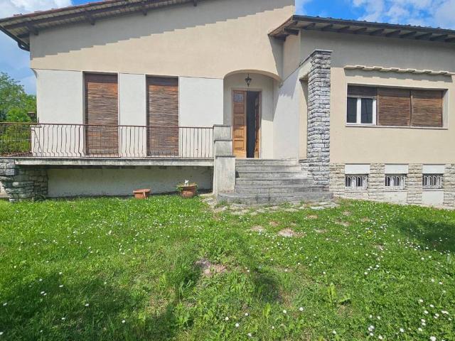 Villa Indipendente in vendita a San Gemignano di Moriano, Bagni Di Lucca Ponte