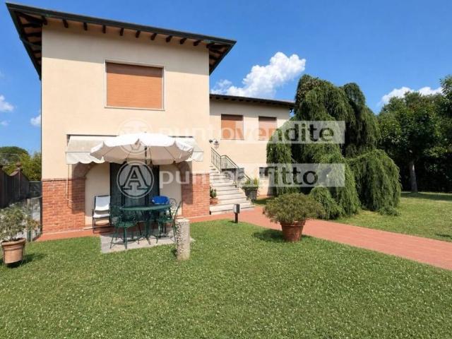 Villa Indipendente in vendita a Sant'Alessio, Bagni Di Lucca Ponte