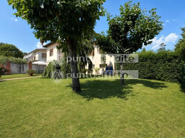 Villa Indipendente in vendita a Sant'Alessio, Bagni Di Lucca Ponte