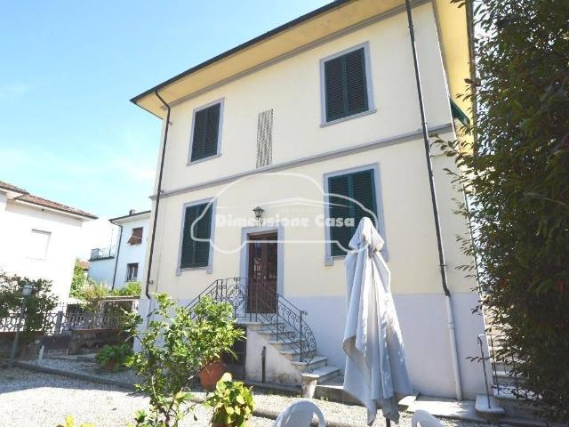 Villa Indipendente in vendita a Sant'Anna, Bagni Di Lucca Ponte