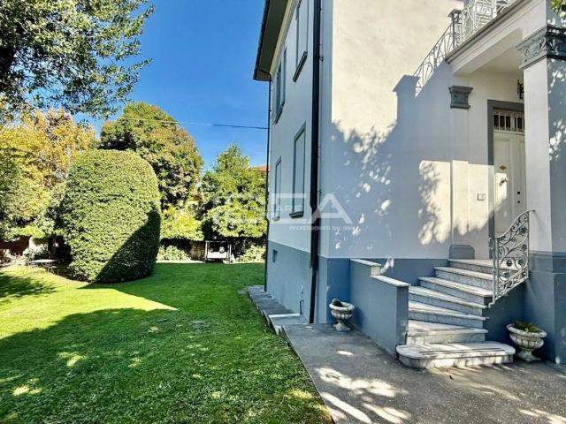 Villa Indipendente in vendita a Sant'Anna, Bagni Di Lucca Ponte