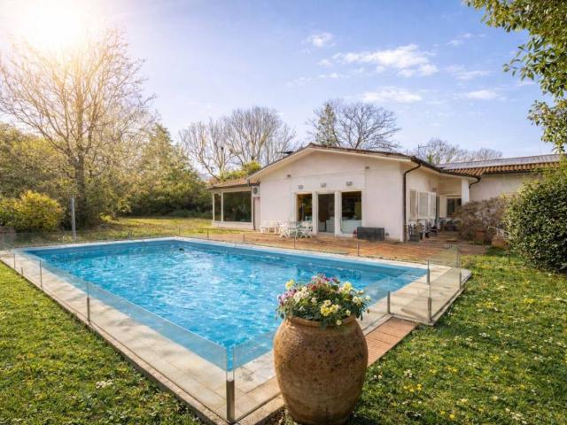 Villa Indipendente in vendita a Farneta, Bagni Di Lucca Ponte