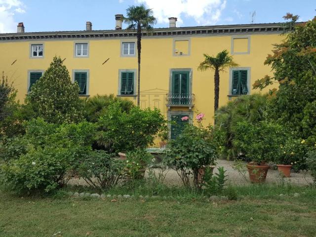 Villa Indipendente in vendita a San Pancrazio, Lucca
